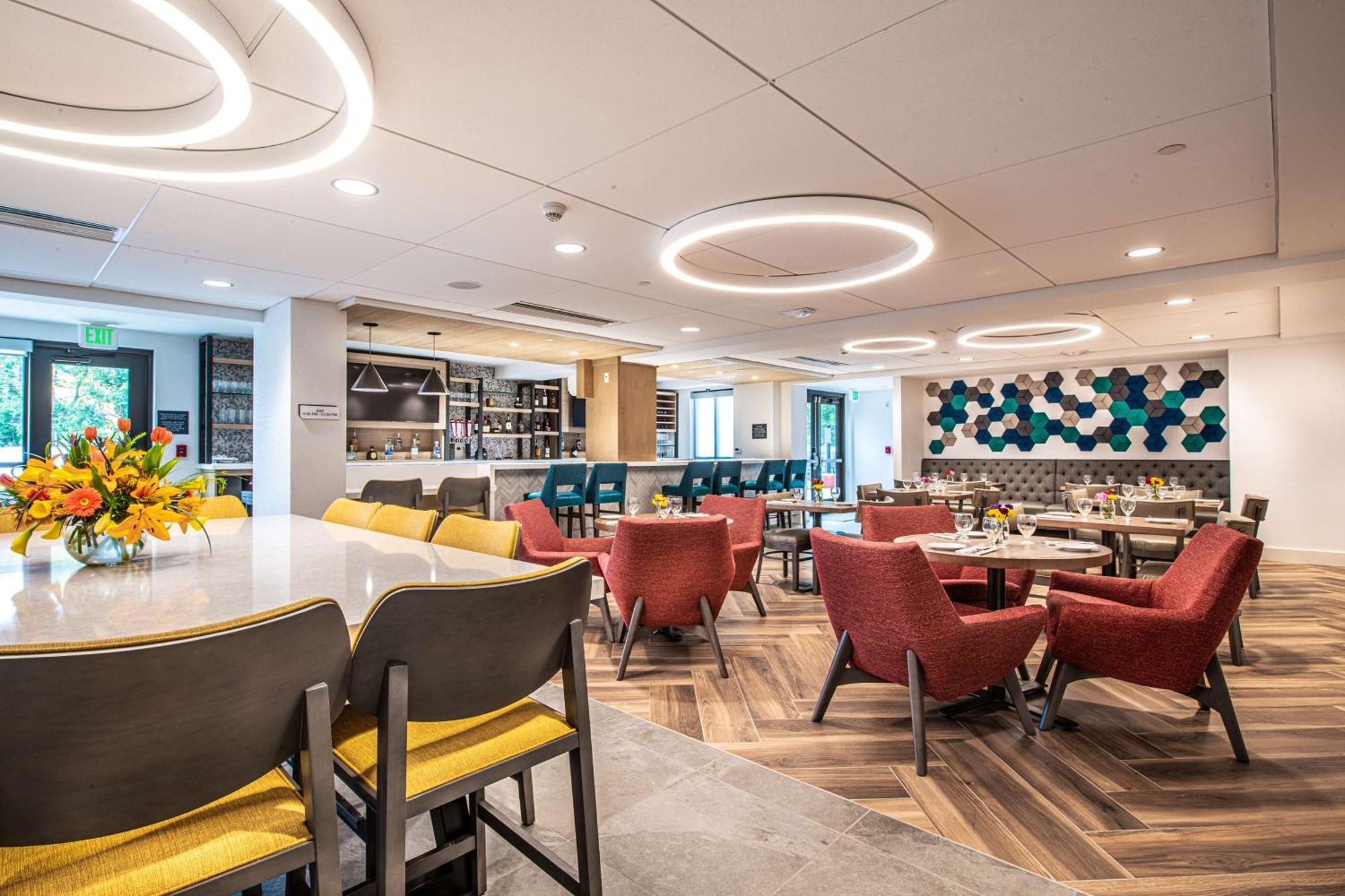 Hilton Garden South Hotel 3*